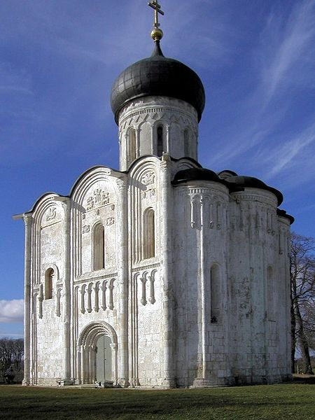 Церковь Покрова́ на Нерли, XII век — храм во Владимирской области России, выдающийся памятник владимиро-суздальской школы, считается одним из самых совершенных храмов России.